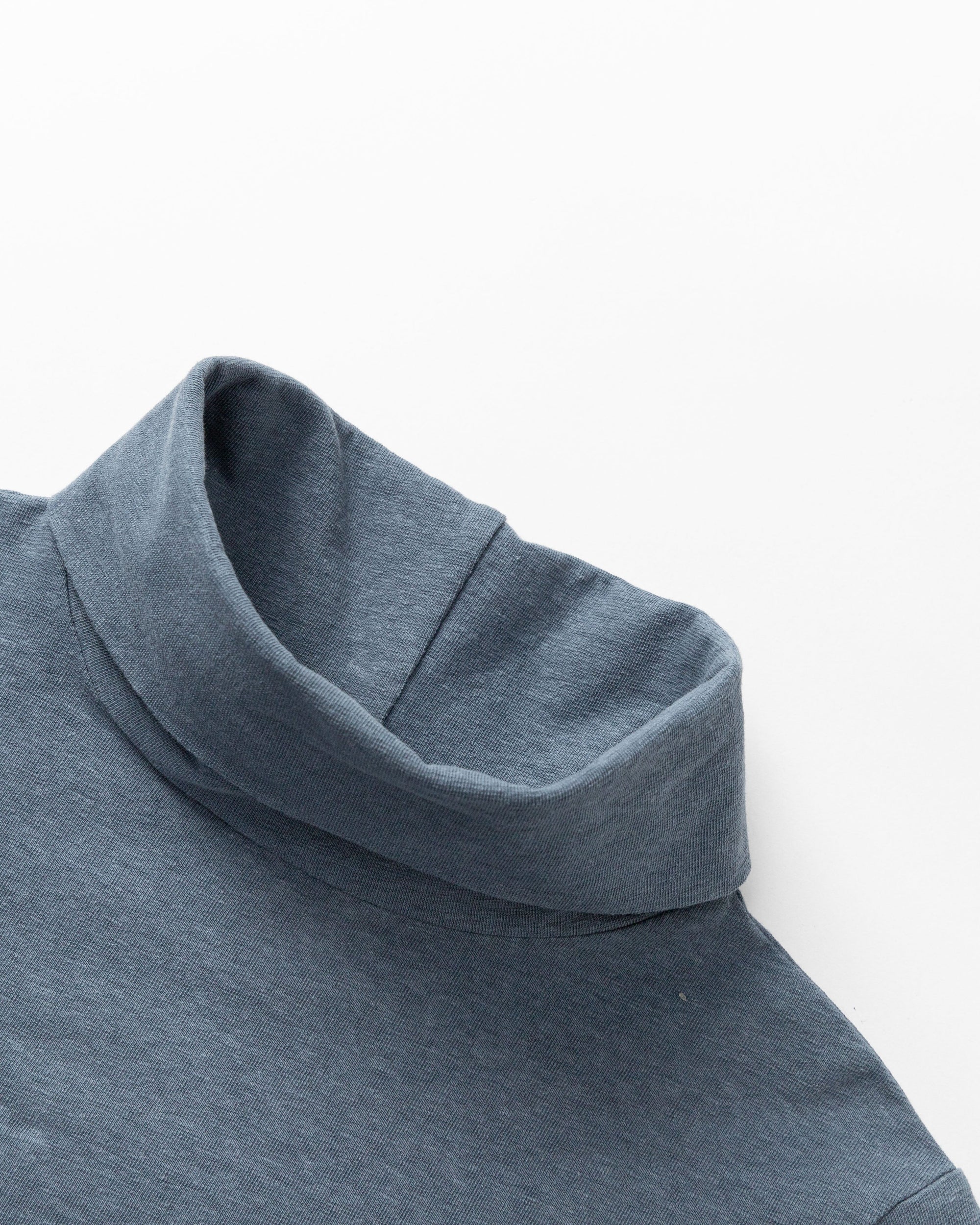 Hemp Essentials Mockneck