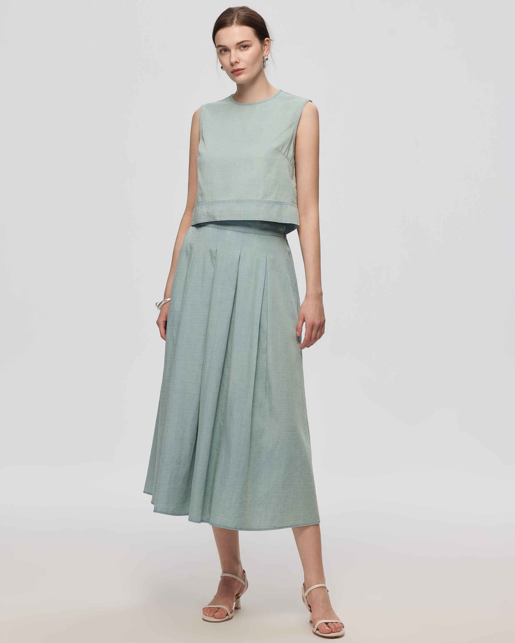 Juana Amaia Shell Top Chambray blue (Tencel–cotton–hemp) paired with matching skirt complete look