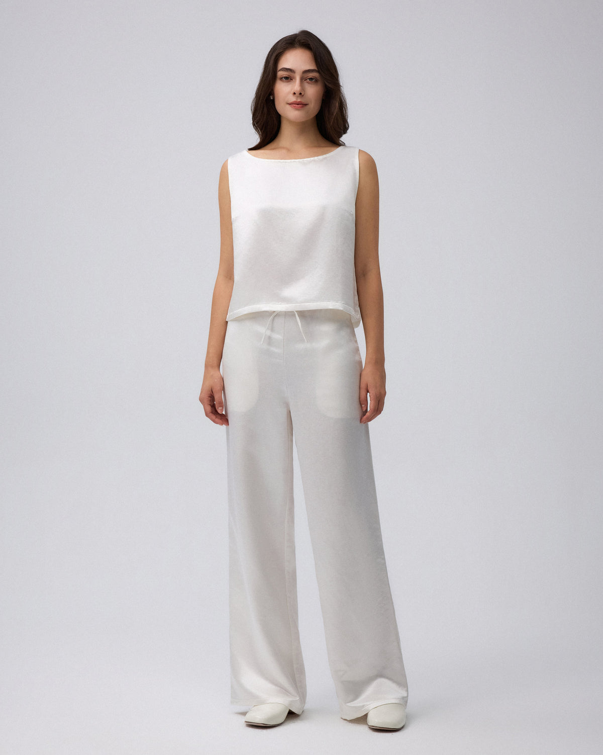 Juana Aven Wide Leg Pants in Pearl White (hemp–silk) styled for an elevated everyday look with a fluid full-length cut.