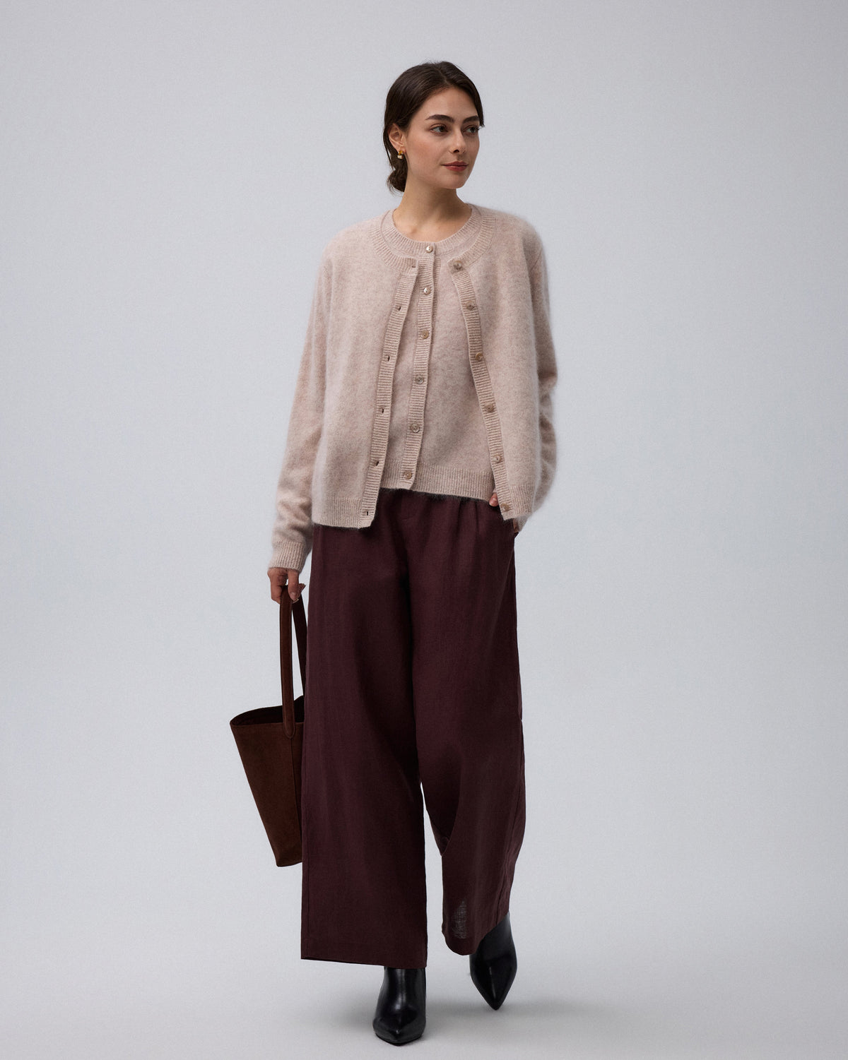 juana-brushed-wool-blend-cardigan-oatmeal-melange-model-complete-look