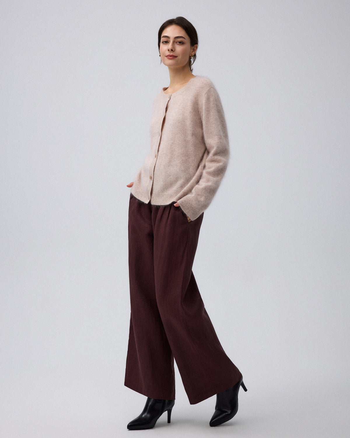 juana-brushed-wool-blend-cardigan-oatmeal-melange-model-look2