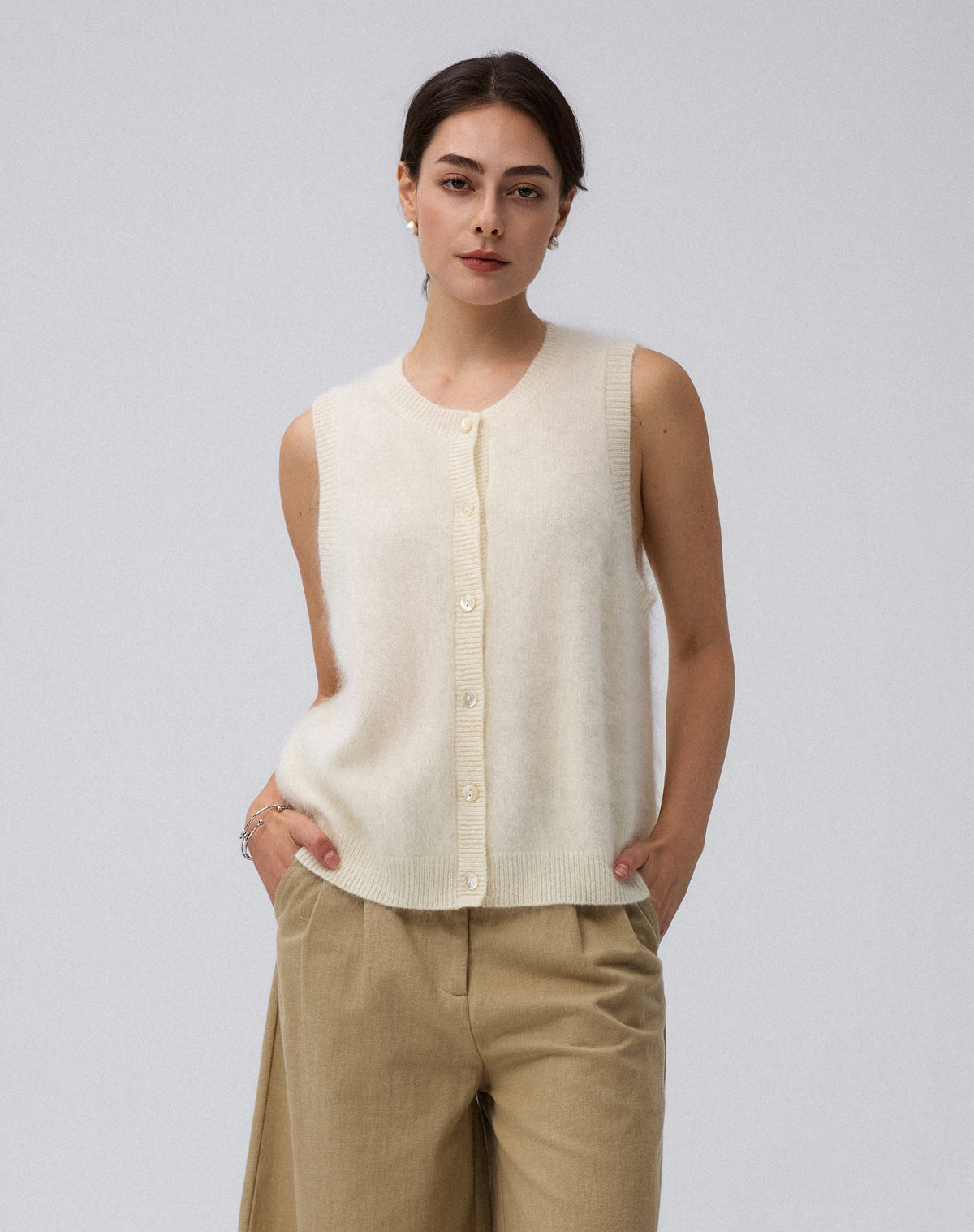 juana-brushed-wool-blend-vest-ivory-model-main