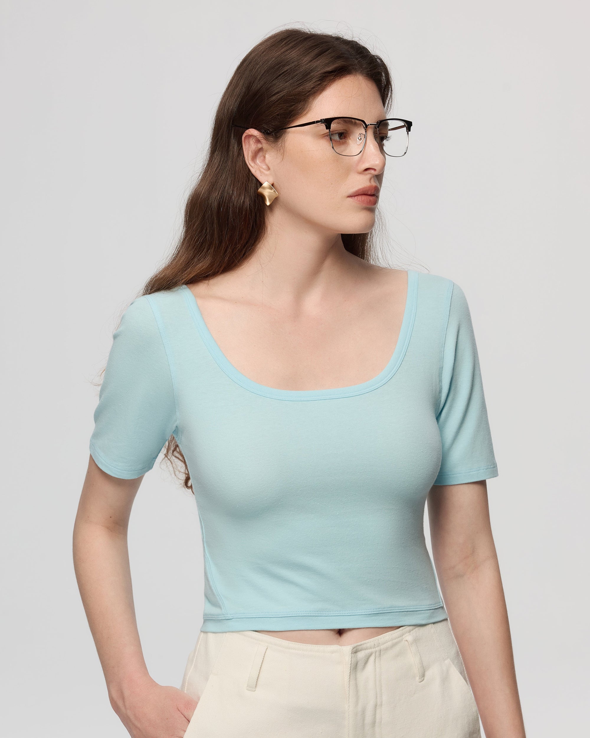 Juana Classics Squareneck T-Shirt sky blue (organic cotton–hemp) styled look with half sleeves