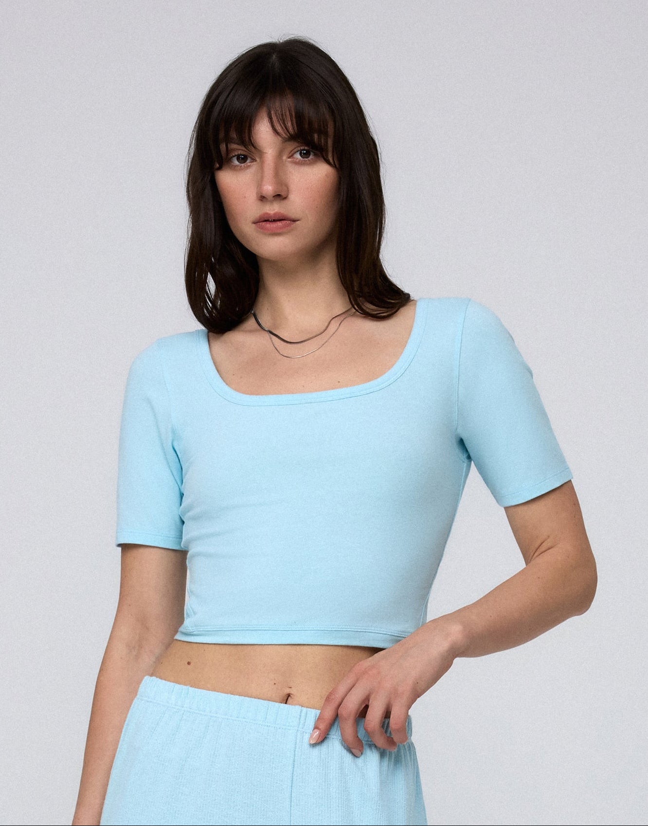 Juana Classics Squareneck T-Shirt sky blue (organic cotton–hemp) on model featuring square neckline