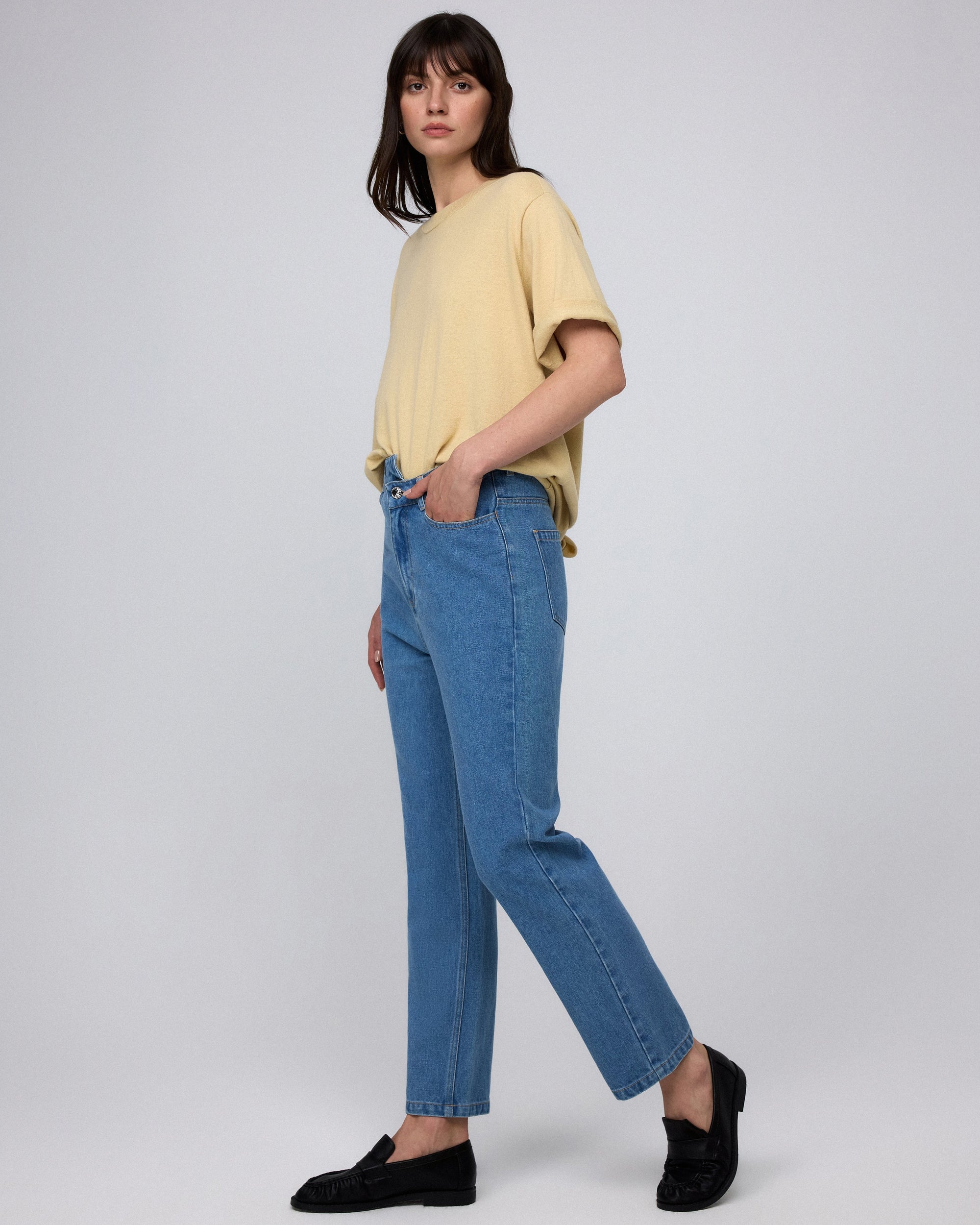 Juana Denim Atelier Crossover Jeans light blue denim (cotton–hemp) model main image with ultra high-rise crossover waist
