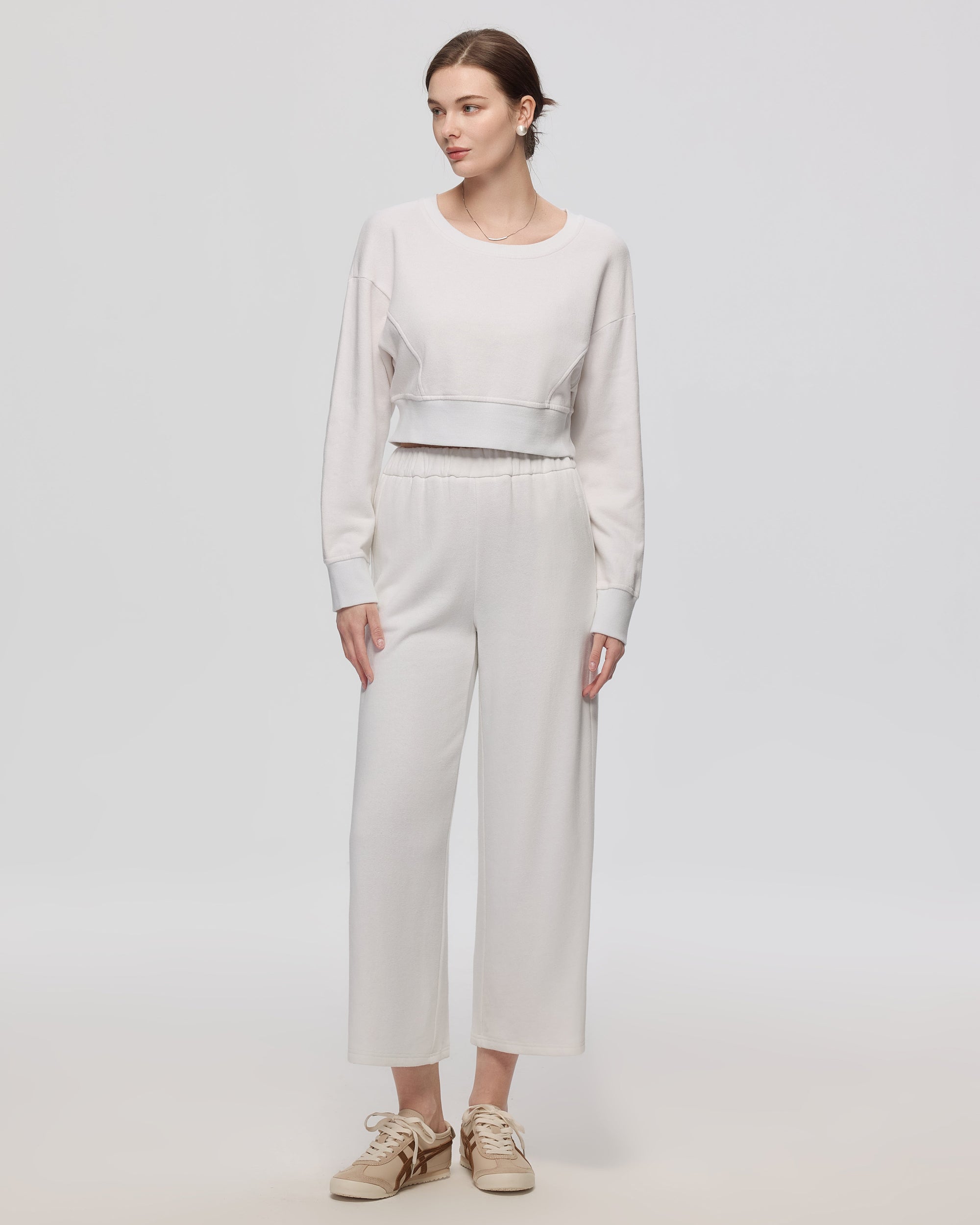 Full-body view of Fleece Cropped Sweater  and Hemp Essentials Fleece Sweatpants (white) 7/8 length, styled head-to-toe.