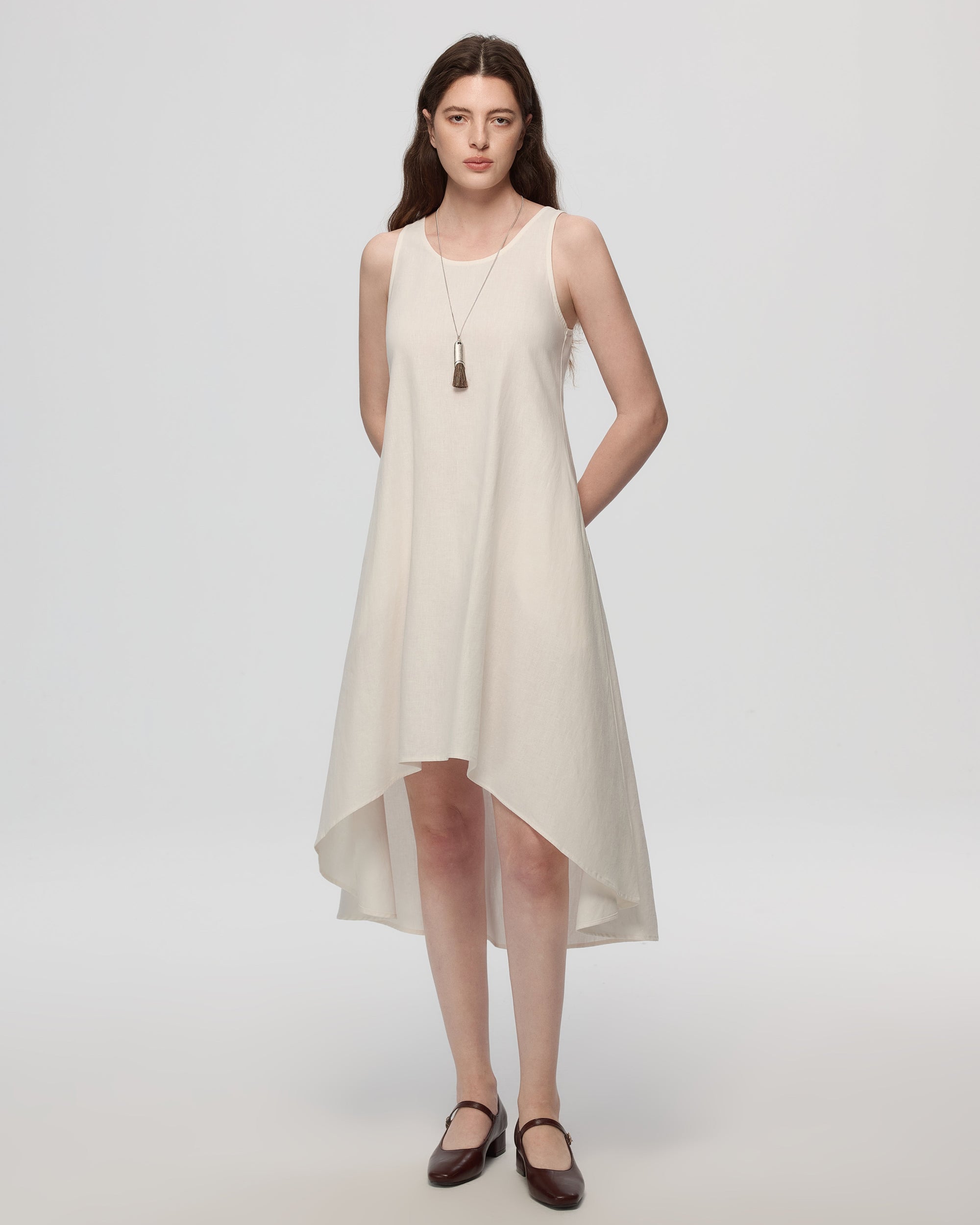 Juana Hemp High Low Dress white (hemp–cotton) complete outfit styling with sporty tank silhouette
