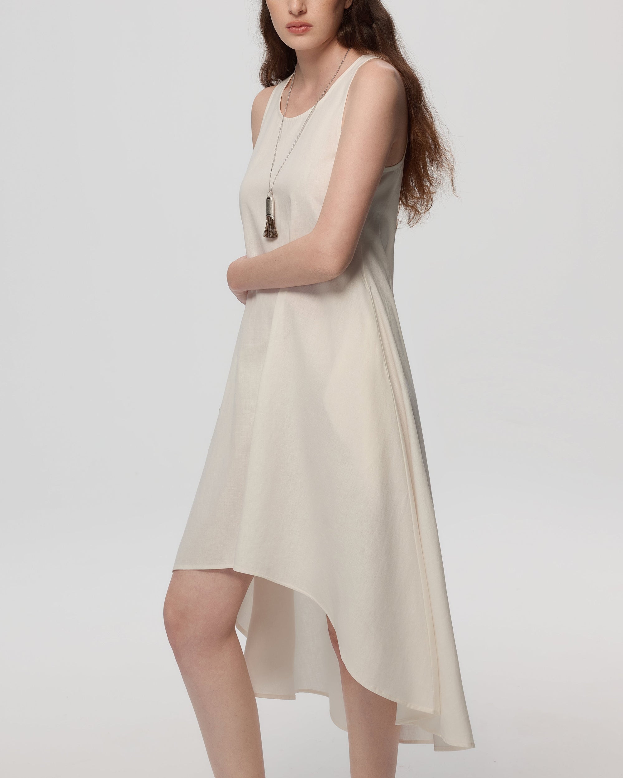 Juana Hemp High Low Dress white (hemp–cotton) on model styled for warm-weather travel wear