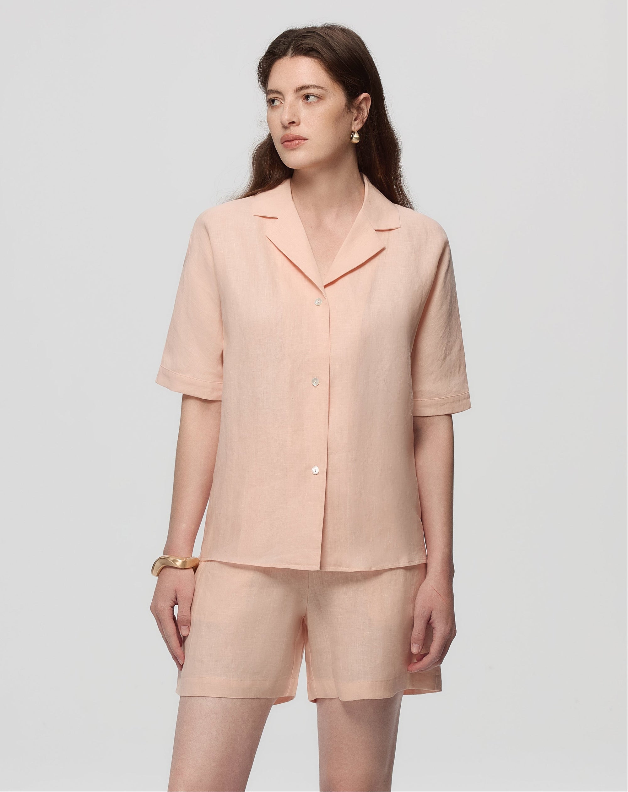 juana-hemp-pull-on-shorts-peach-model-look2