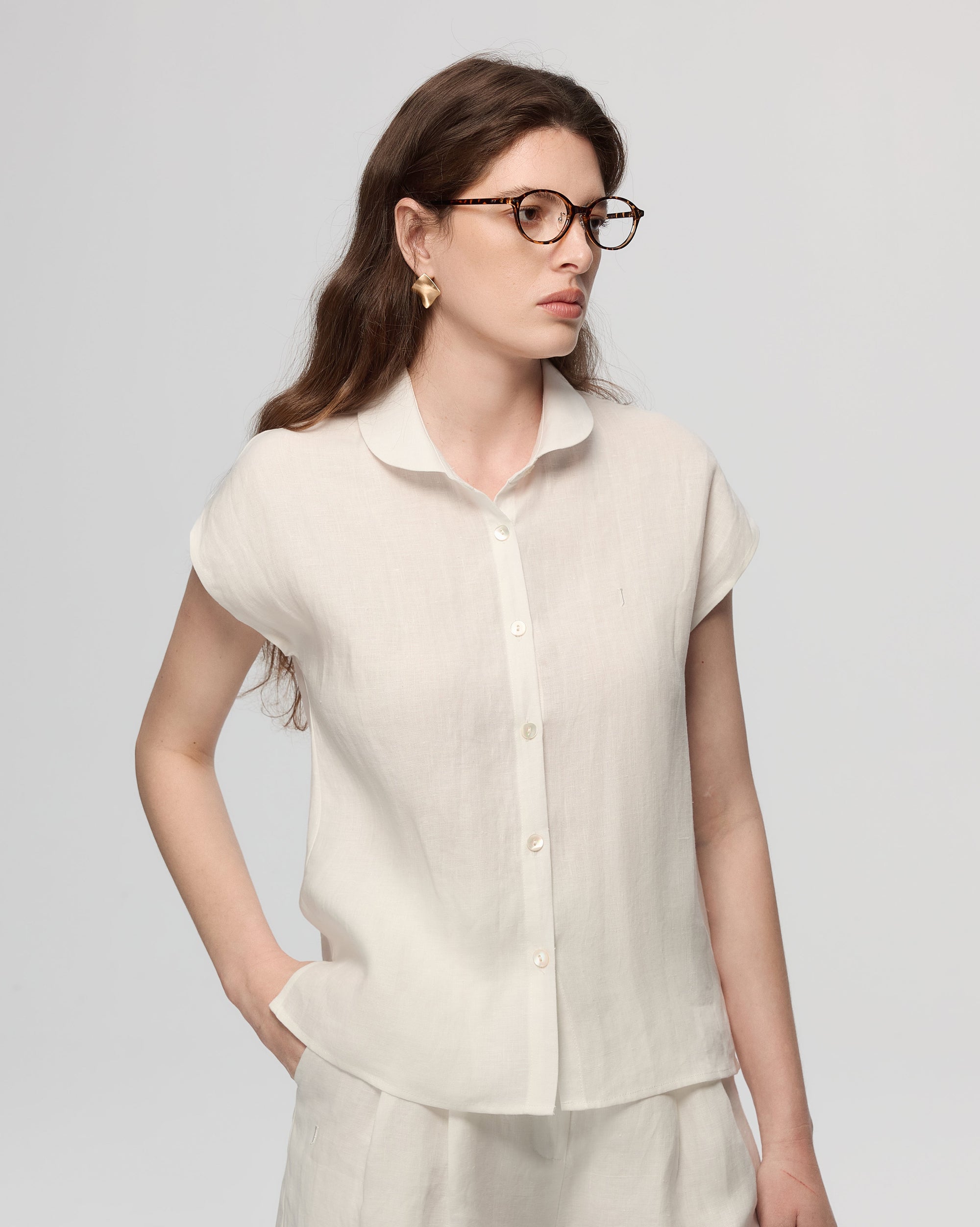 Juana Hemp Retreat Top white (hemp) on model with sleeveless relaxed drape