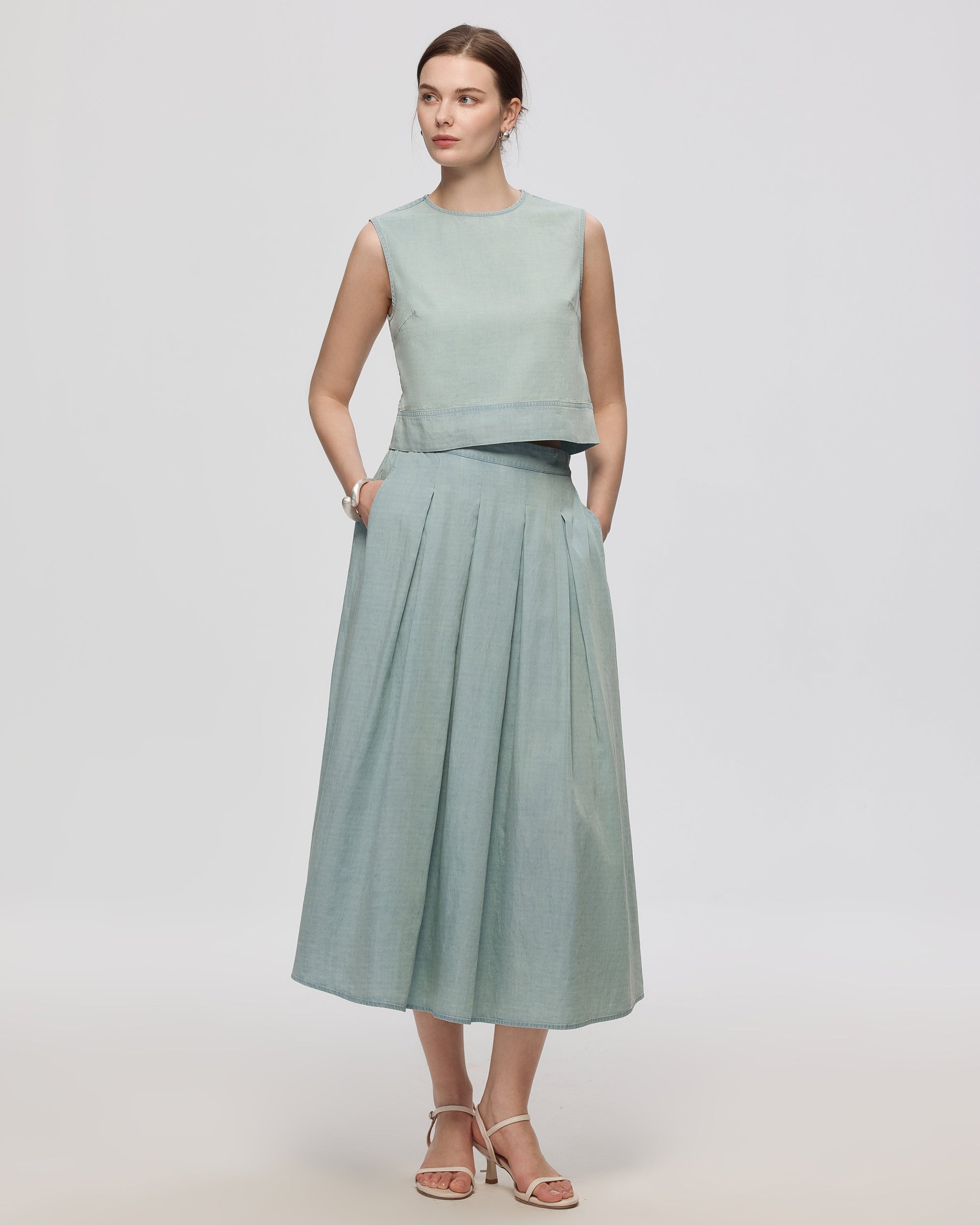 Juana Amaia Pleated Maxi Skirt Chambray blue (sustainable tencel–cotton–hemp) paired with Amaia Shell Top showing coordinated set