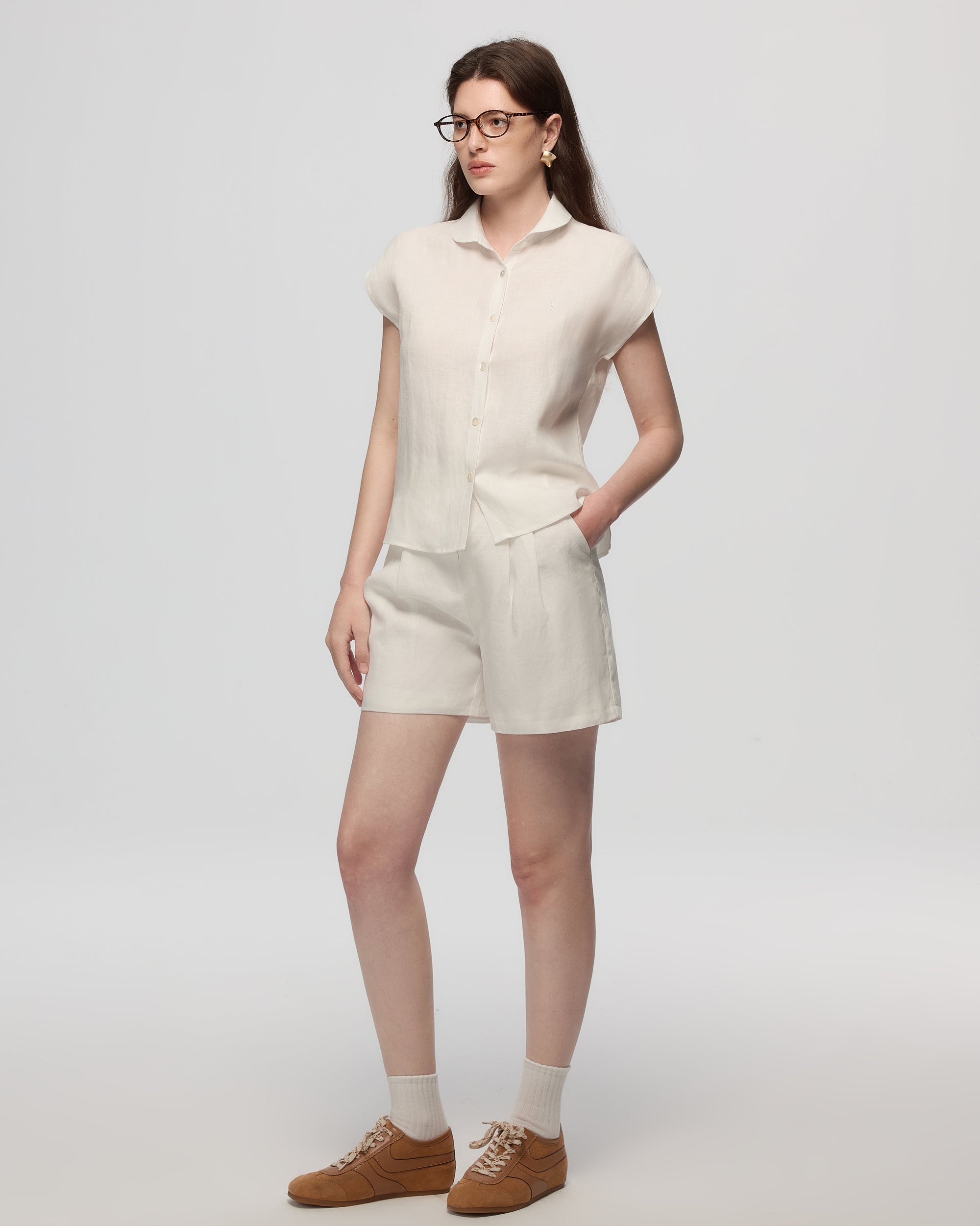 Juana look Hemp Retreat Top white plus Hemp Retreat Shorts (hemp) matching set with shell buttons