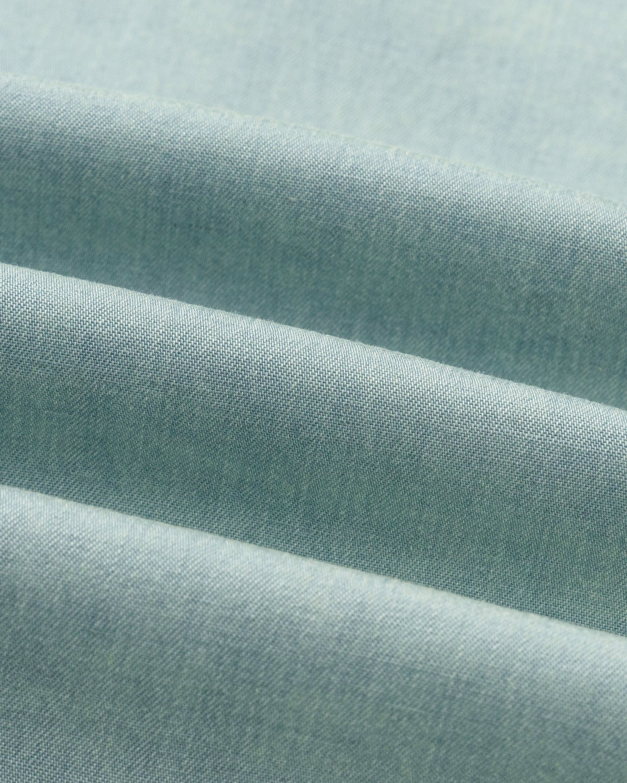 Juana Lyricist Oversized Shirt chambray blue (Sustainable Tencel–Cotton–Hemp) featuring twill texture with subtle sheen