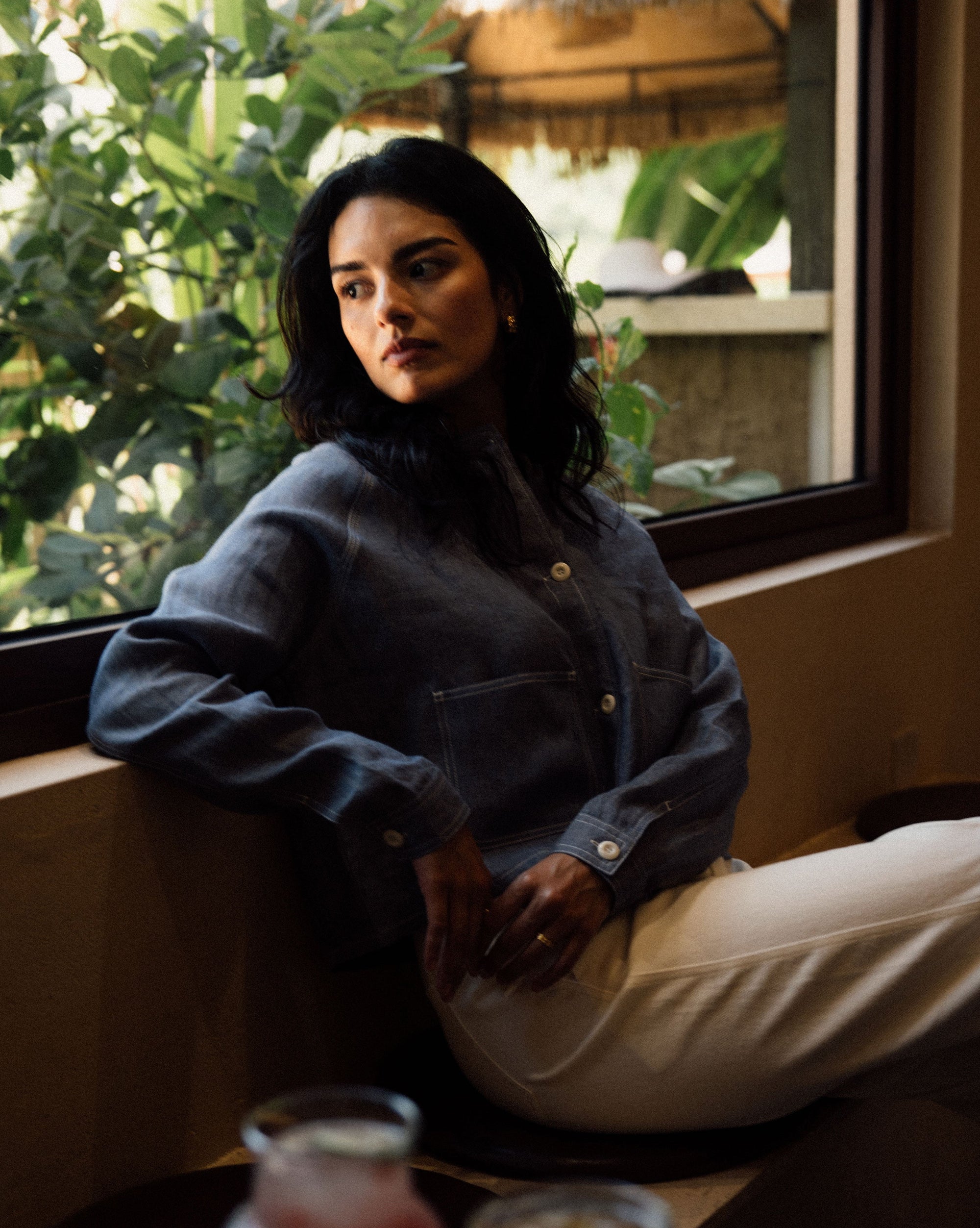 Juana Mira Boxy Jacket Steel blue (linen–hemp) on model detail showing pocket opening and stitching finish