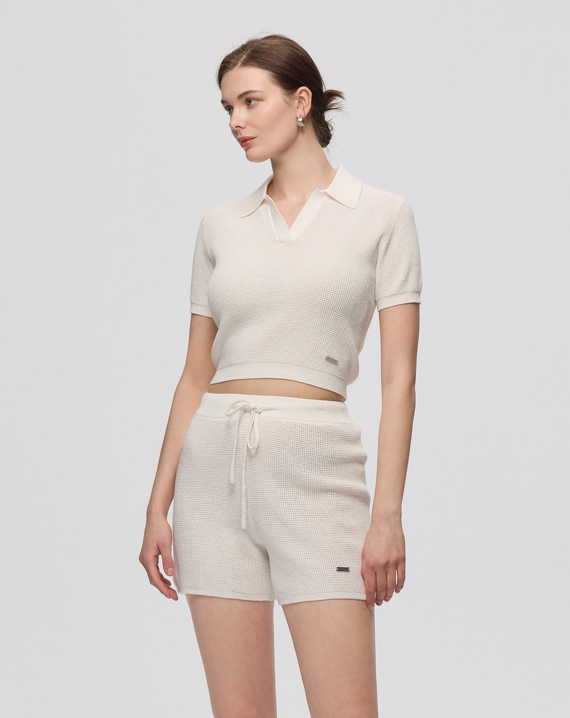 Juana Noa Open Knit Shorts cream (cotton–hemp) model look showing breathable knit and relaxed leg