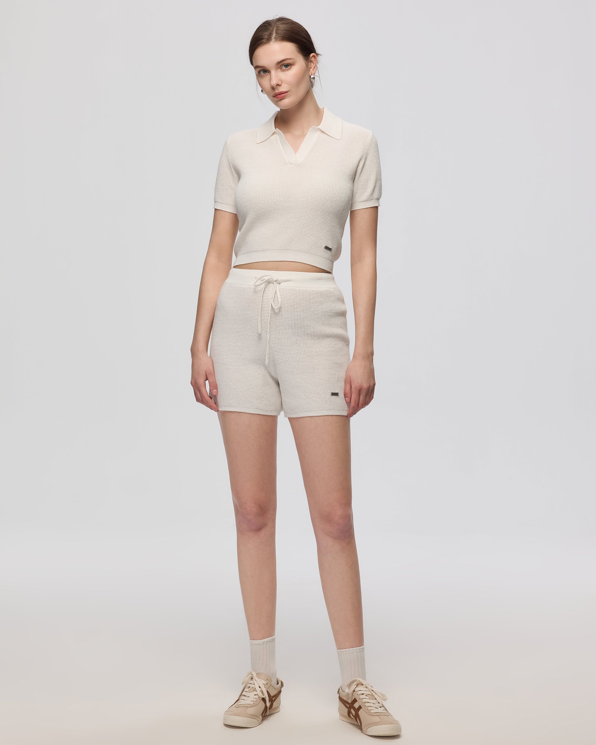 Juana Noa Open Knit Top cream (sustainable cotton–hemp) complete outfit view featuring sporty collar detail