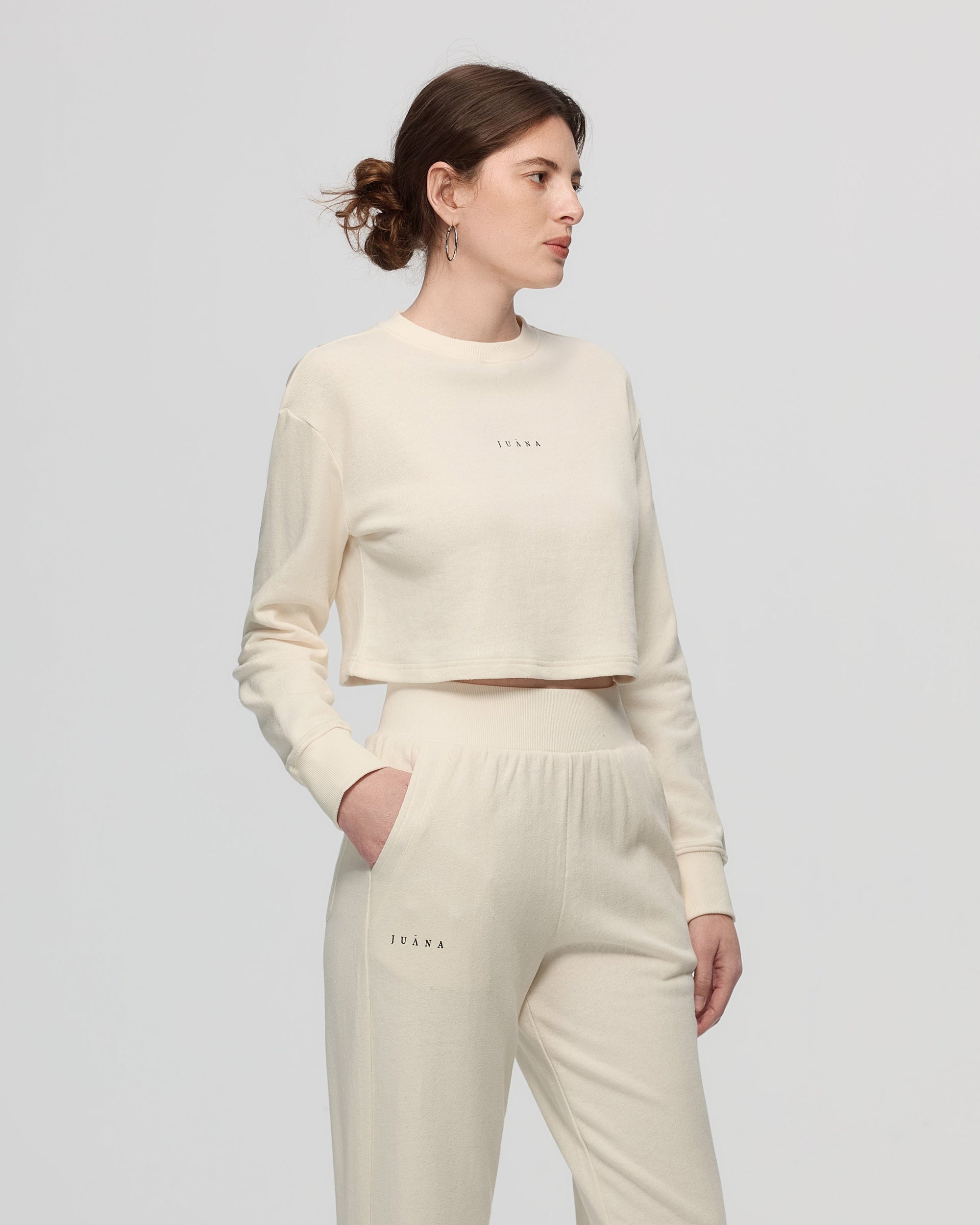 Juana Off Hours Natural Crewneck Sweater Cream (hemp–organic cotton) relaxed fit crewneck on model