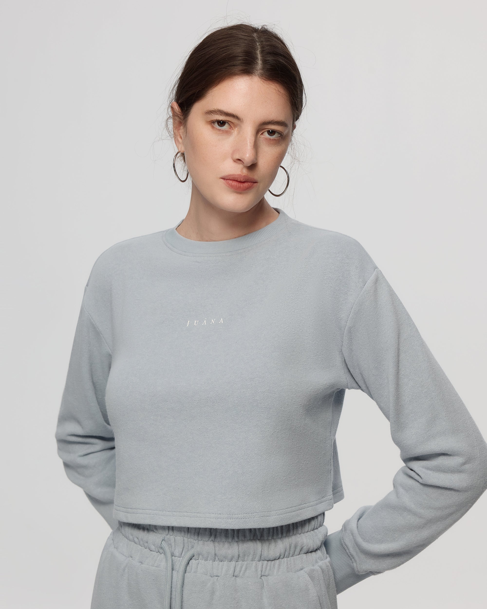 Juana Off Hours Natural Crewneck Sweater Light Blue (hemp–organic cotton) relaxed fit crewneck on model