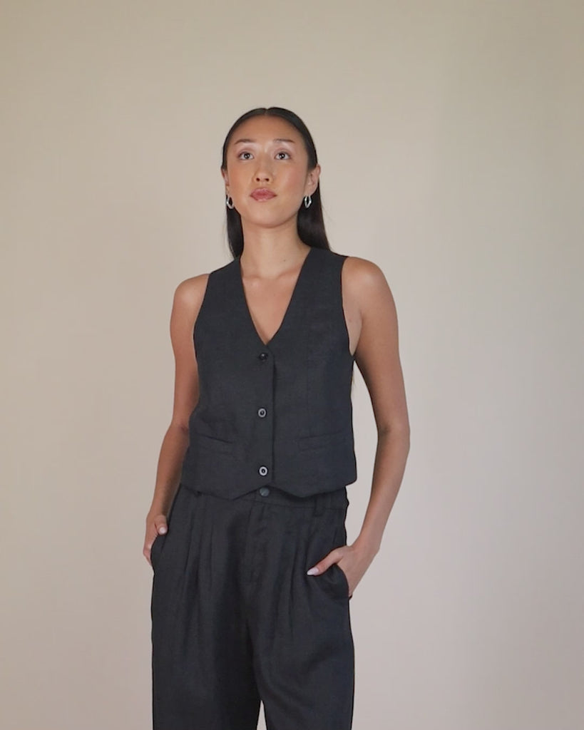 360-degree video of model wearing Juana Hemp Vest, highlighting fit and silhouette from all angles.