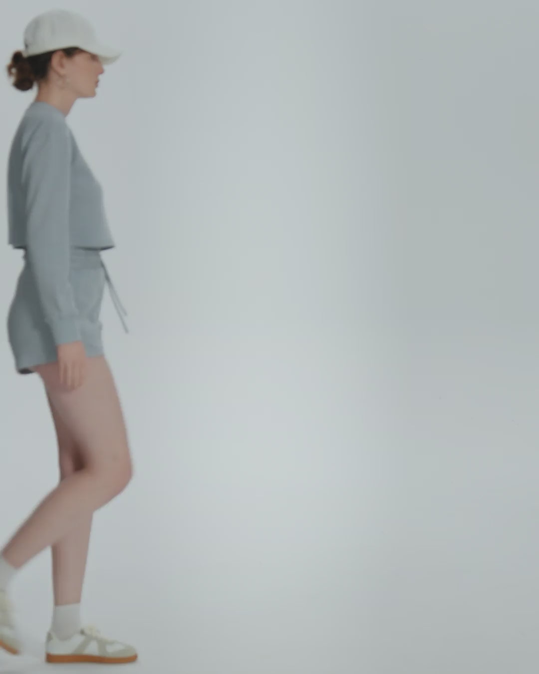Juana Off Hours Natural Crewneck Sweater Light Blue (hemp–organic cotton) 360 view of fit and silhouette