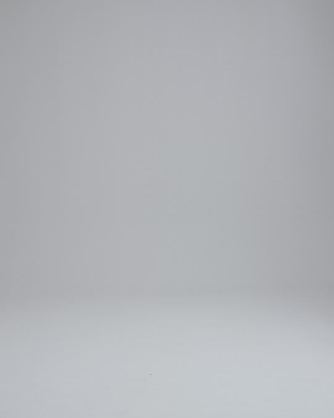 Juana Noa Open Knit Shorts light gray (cotton–hemp) 360 video showing fit, drape, and open-knit texture