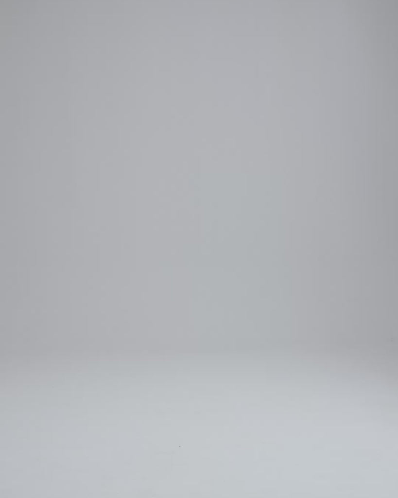 Juana Noa Open Knit Shorts light gray (cotton–hemp) 360 video showing fit, drape, and open-knit texture